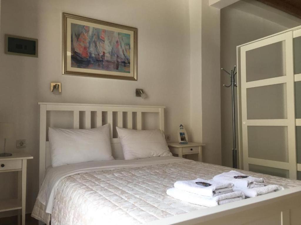 Ferienwohnung Maistrali Studio With Sea View Loutro Exterior foto