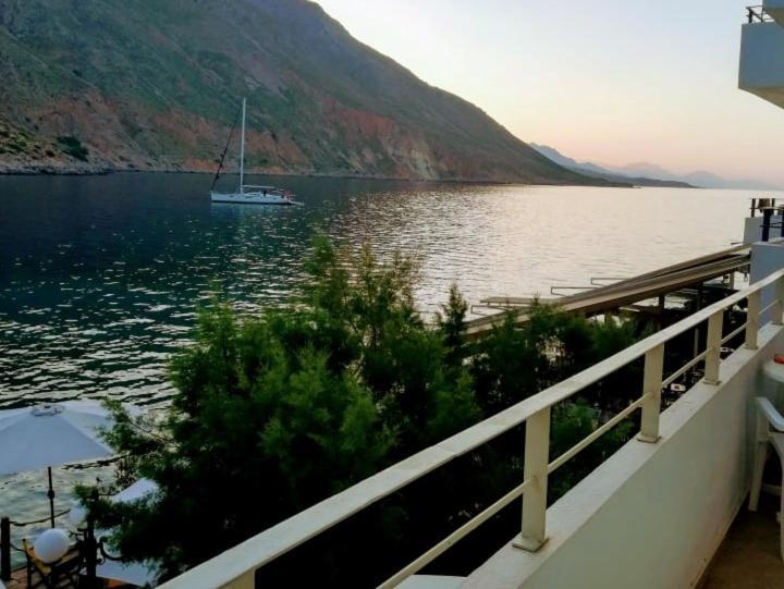 Ferienwohnung Maistrali Studio With Sea View Loutro Exterior foto
